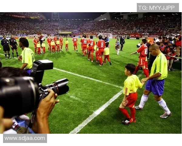 重温足球盛宴经典解说带你领略历史瞬间与激情时刻 重温足球盛宴经典解说带你领略历史瞬间与激情时刻